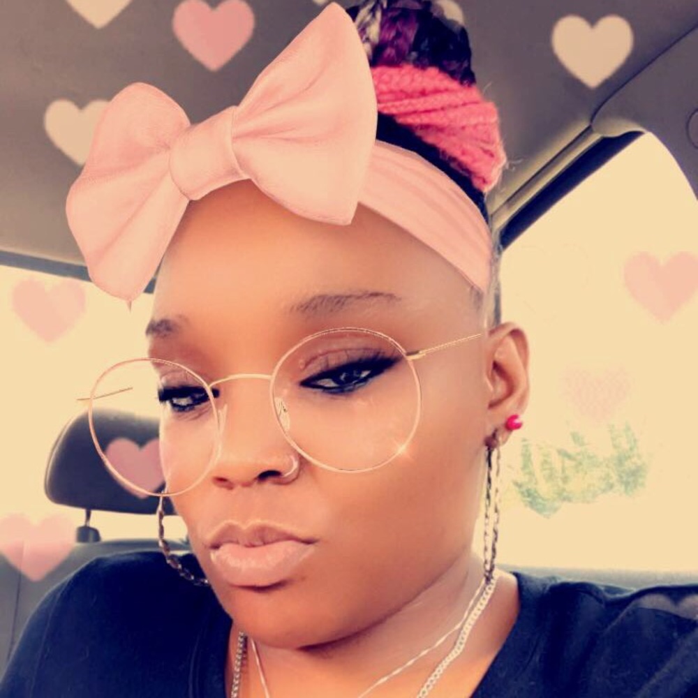 Meet your Posher, Kendra